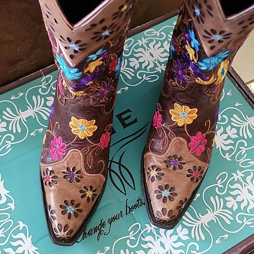 Lane !!Gorgeous!! Daisy Queen Western Boots, Size 9B - Picture 2 of 13